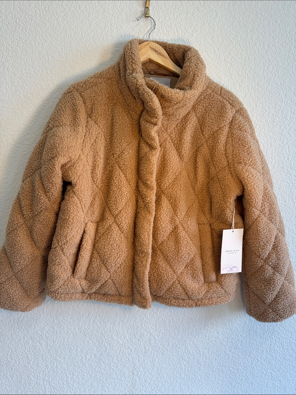 NWT Angel Kiss Los Angeles Diamond Quilted Teddy Jacket - Medium